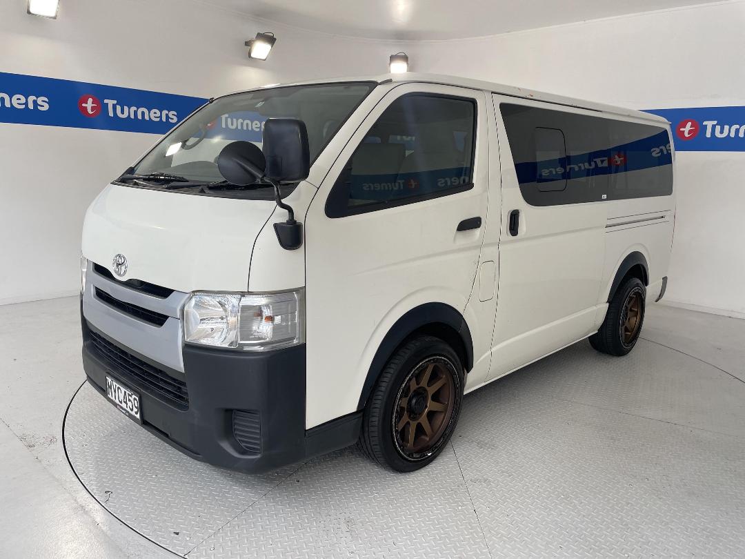 Photo '4' of Toyota Hiace