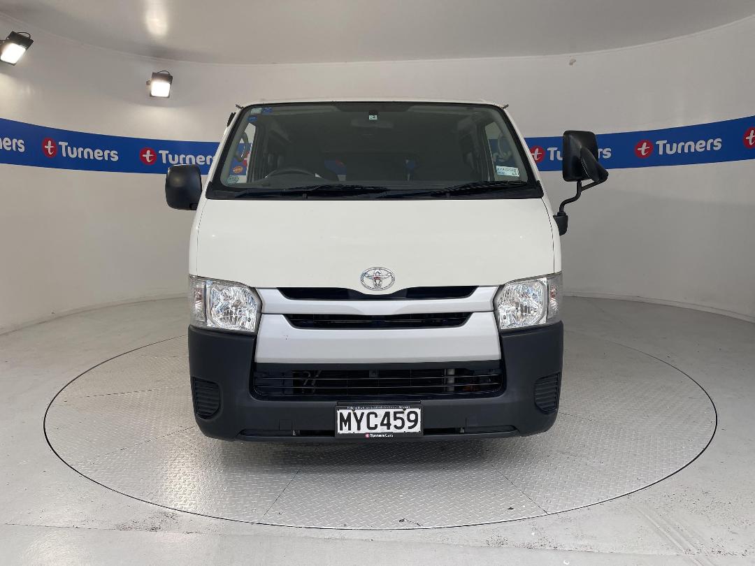 Photo '2' of Toyota Hiace