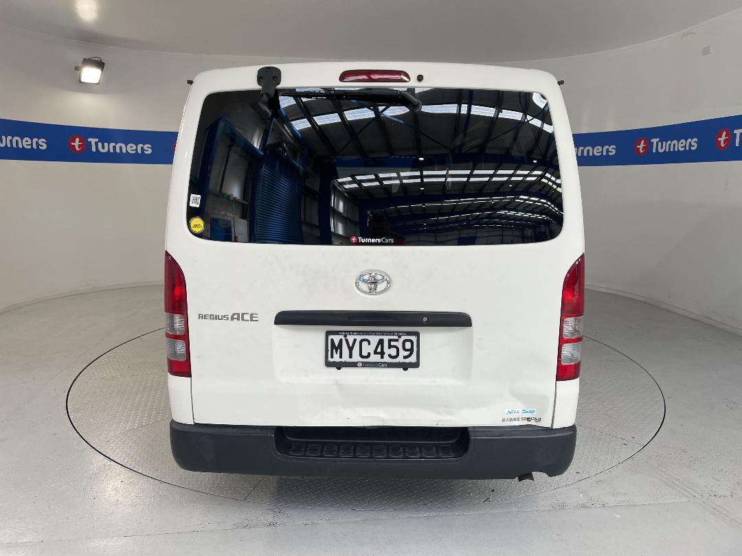 Photo '6' of Toyota Hiace