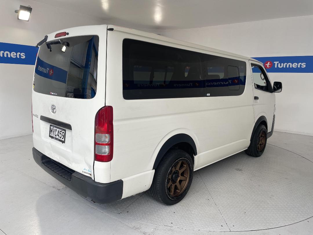 Photo '7' of Toyota Hiace