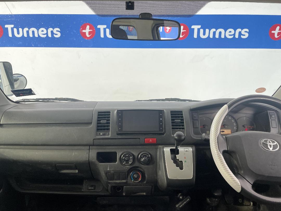 Photo '17' of Toyota Hiace