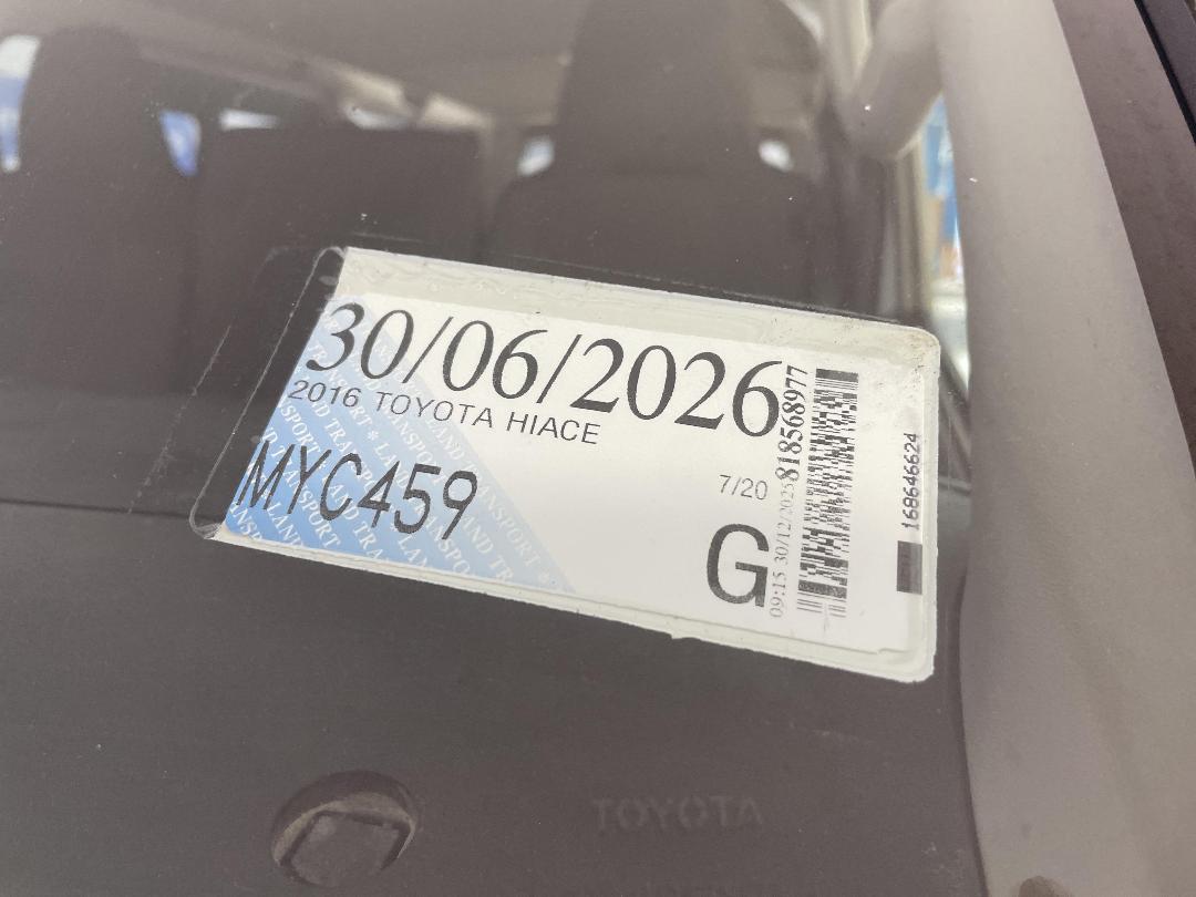 Photo '29' of Toyota Hiace