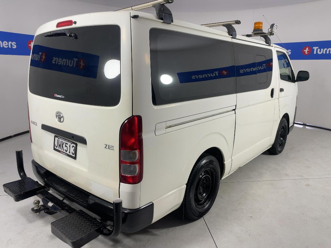 Photo '7' of Toyota Hiace