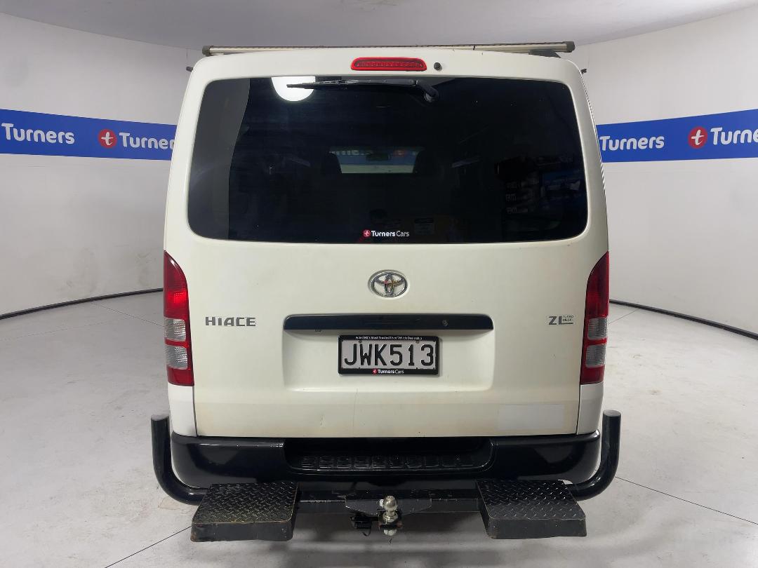 Photo '6' of Toyota Hiace