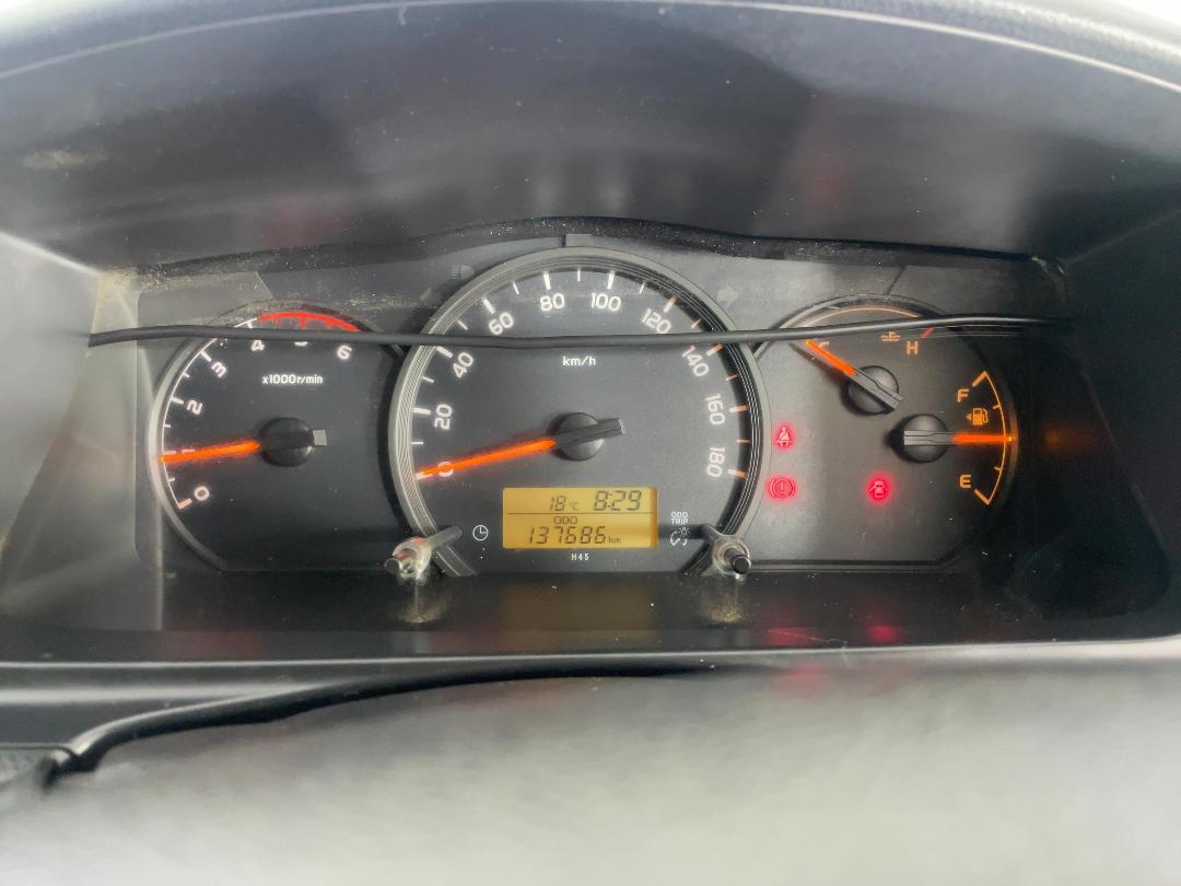 Photo '21' of Toyota Hiace