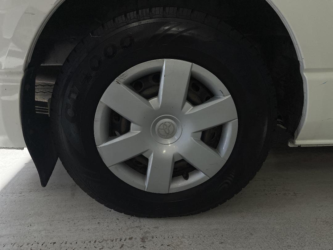 Photo '12' of Toyota Hiace