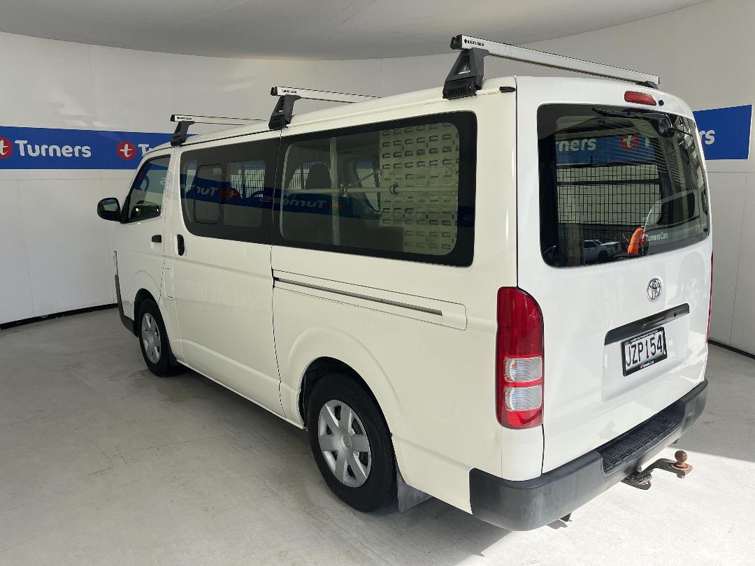 Photo '5' of Toyota Hiace