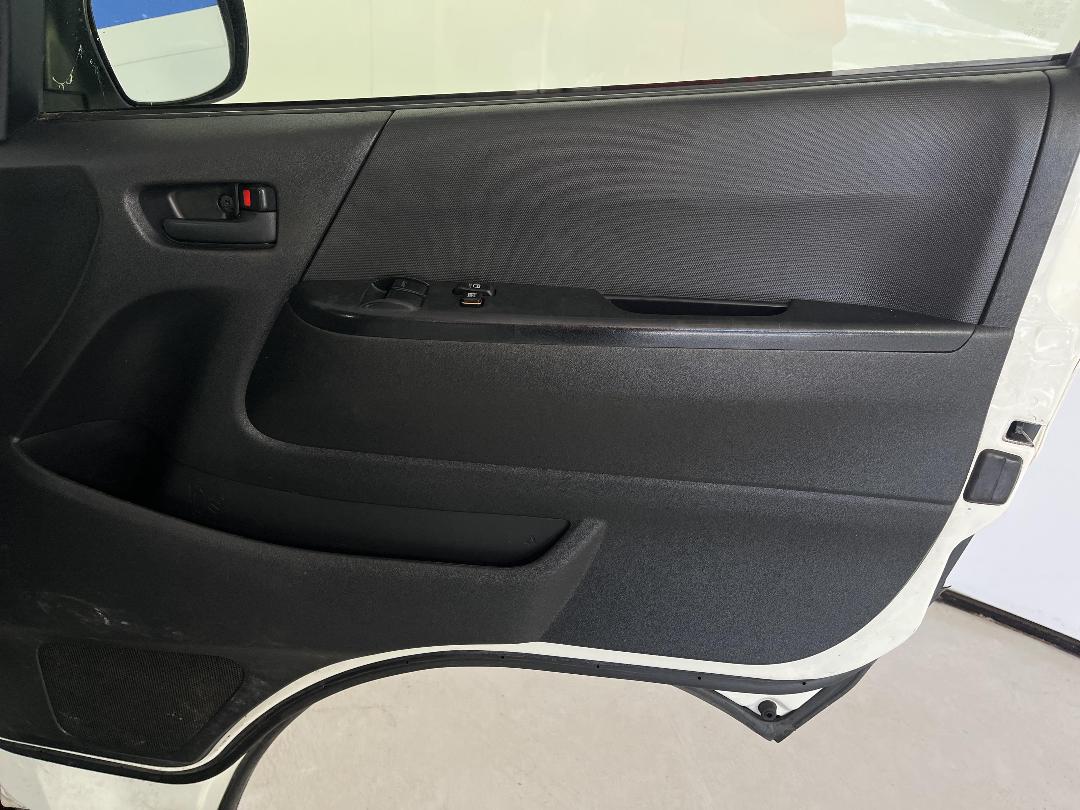 Photo '15' of Toyota Hiace