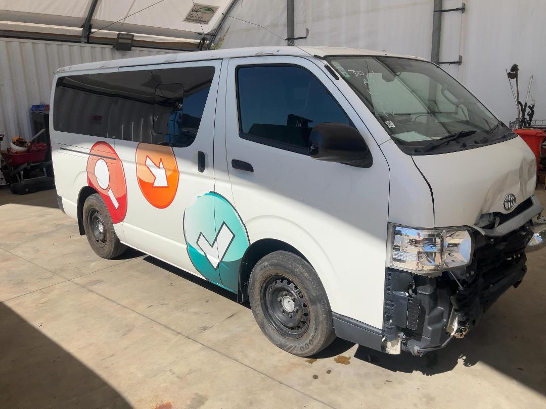 Photo '6' of Toyota Hiace ZL TD