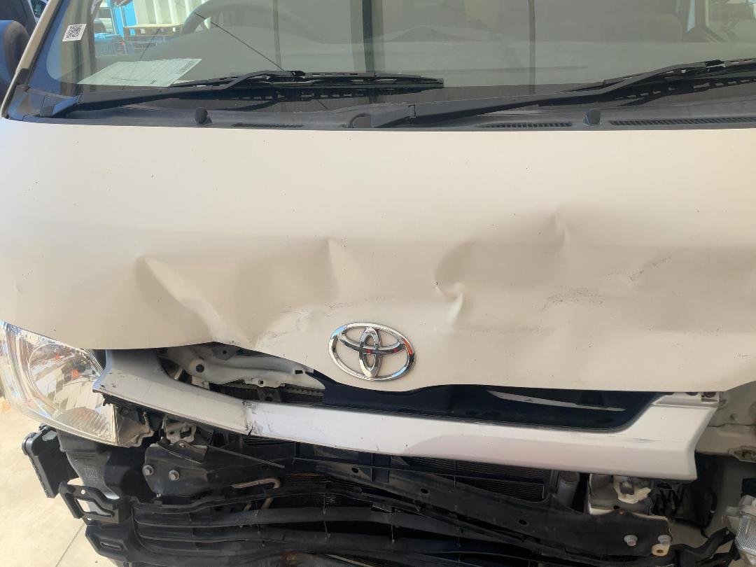 Photo '17' of Toyota Hiace ZL TD