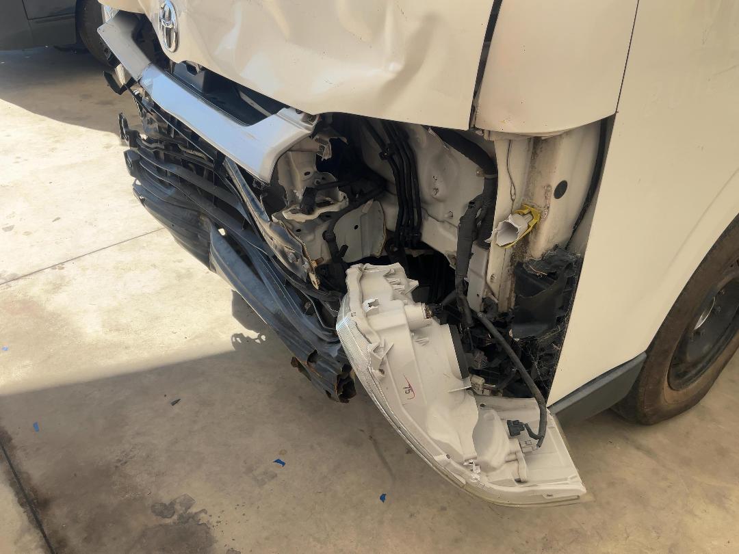 Photo '19' of Toyota Hiace ZL TD