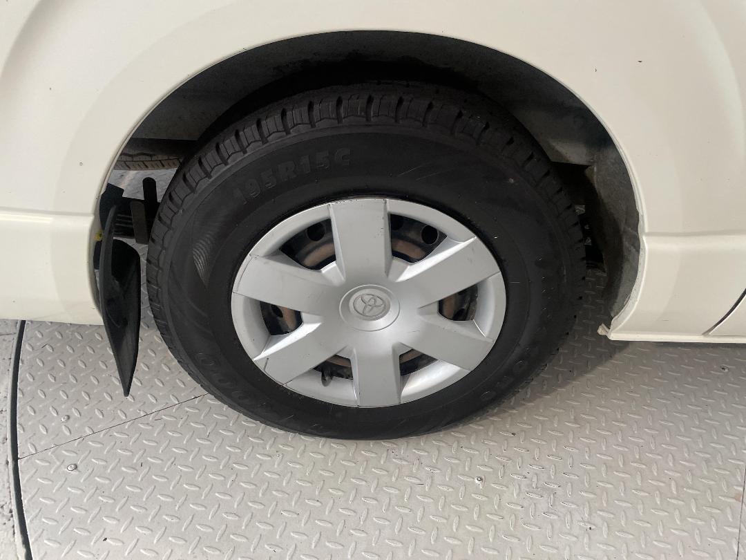 Photo '12' of Toyota Hiace Photo '12' of Toyota Hiace