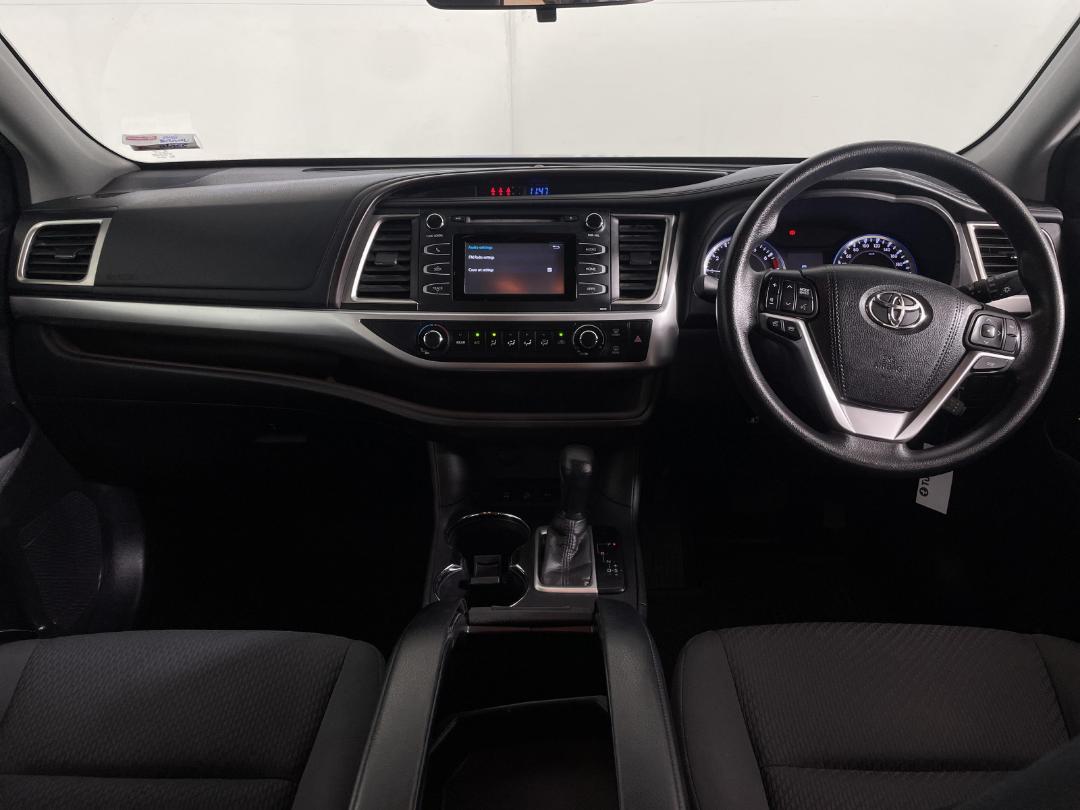 Photo '17' of Toyota Highlander