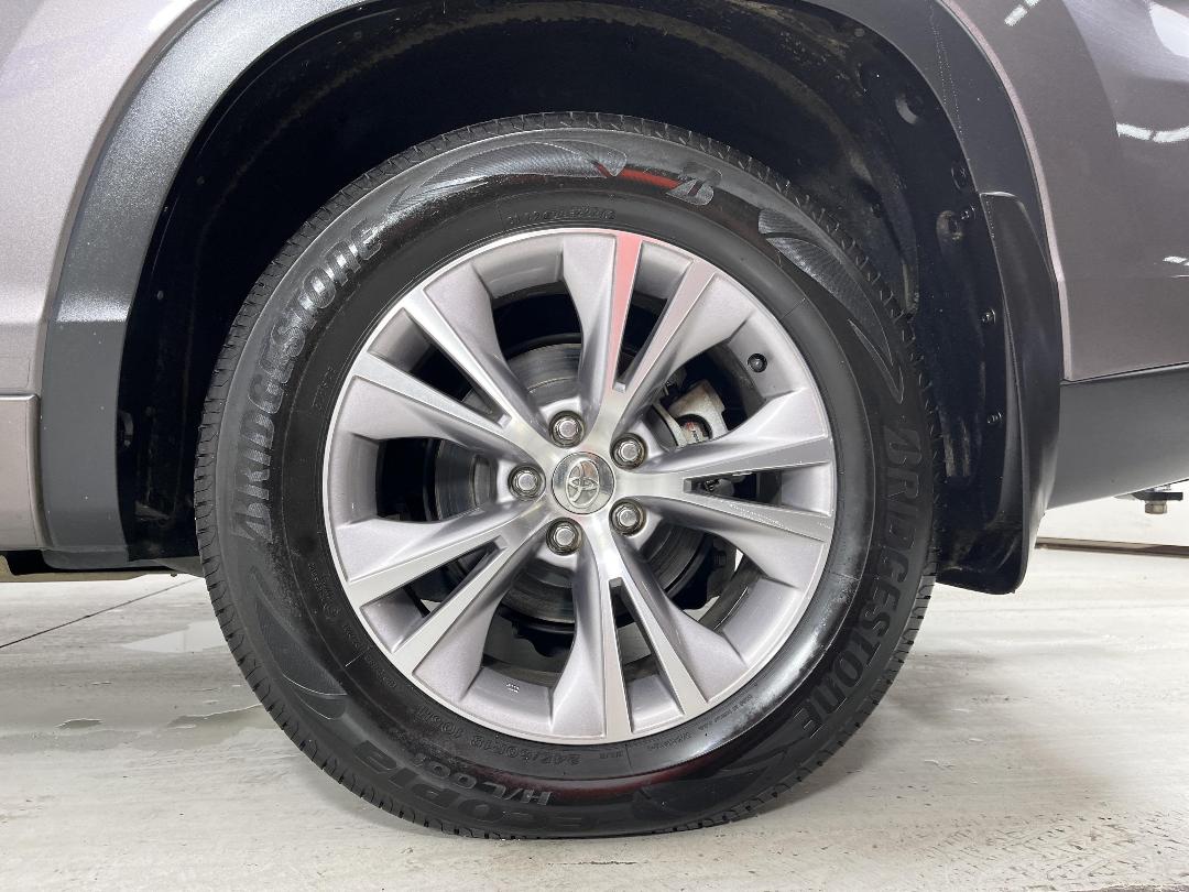 Photo '11' of Toyota Highlander