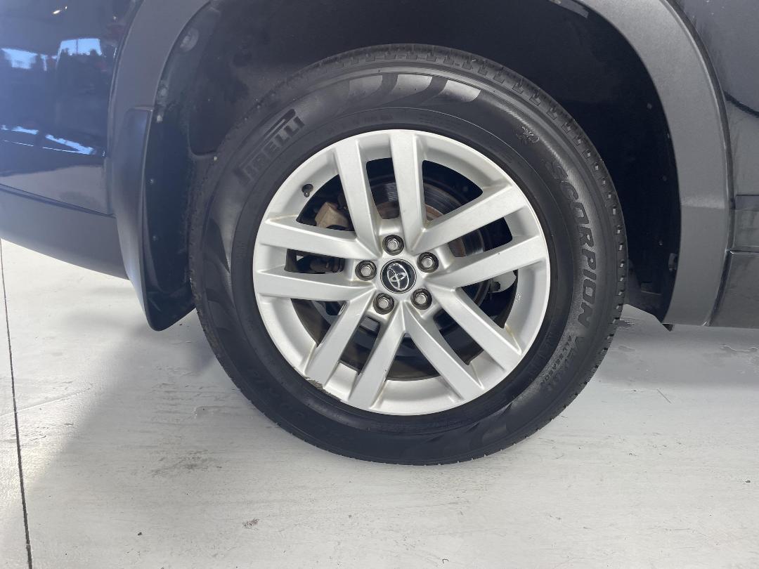 Photo '12' of Toyota Highlander