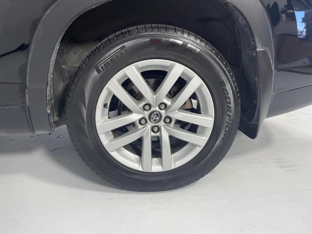 Photo '11' of Toyota Highlander