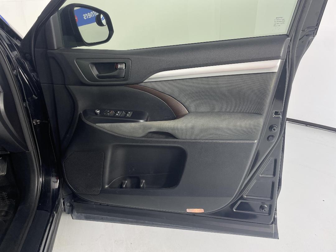 Photo '15' of Toyota Highlander