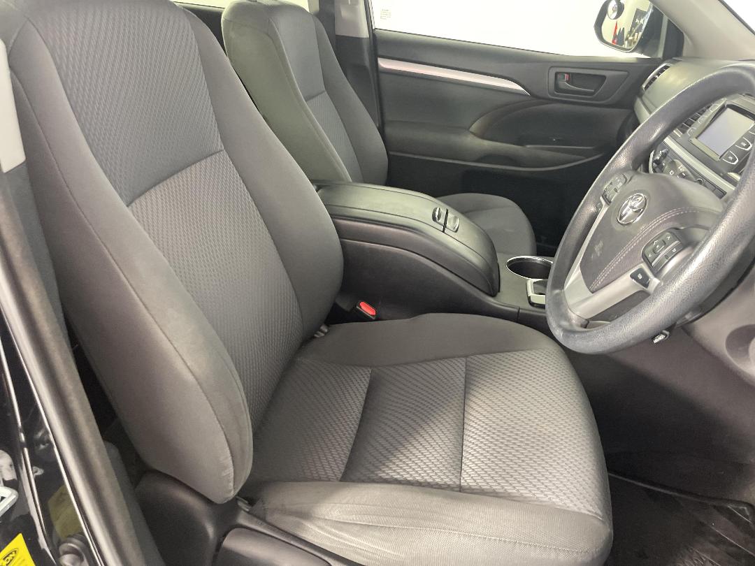 Photo '16' of Toyota Highlander