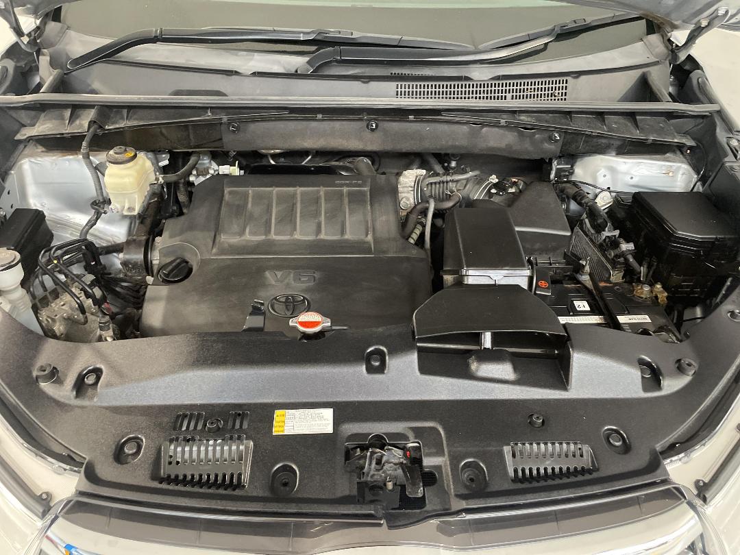 Photo '13' of Toyota Highlander