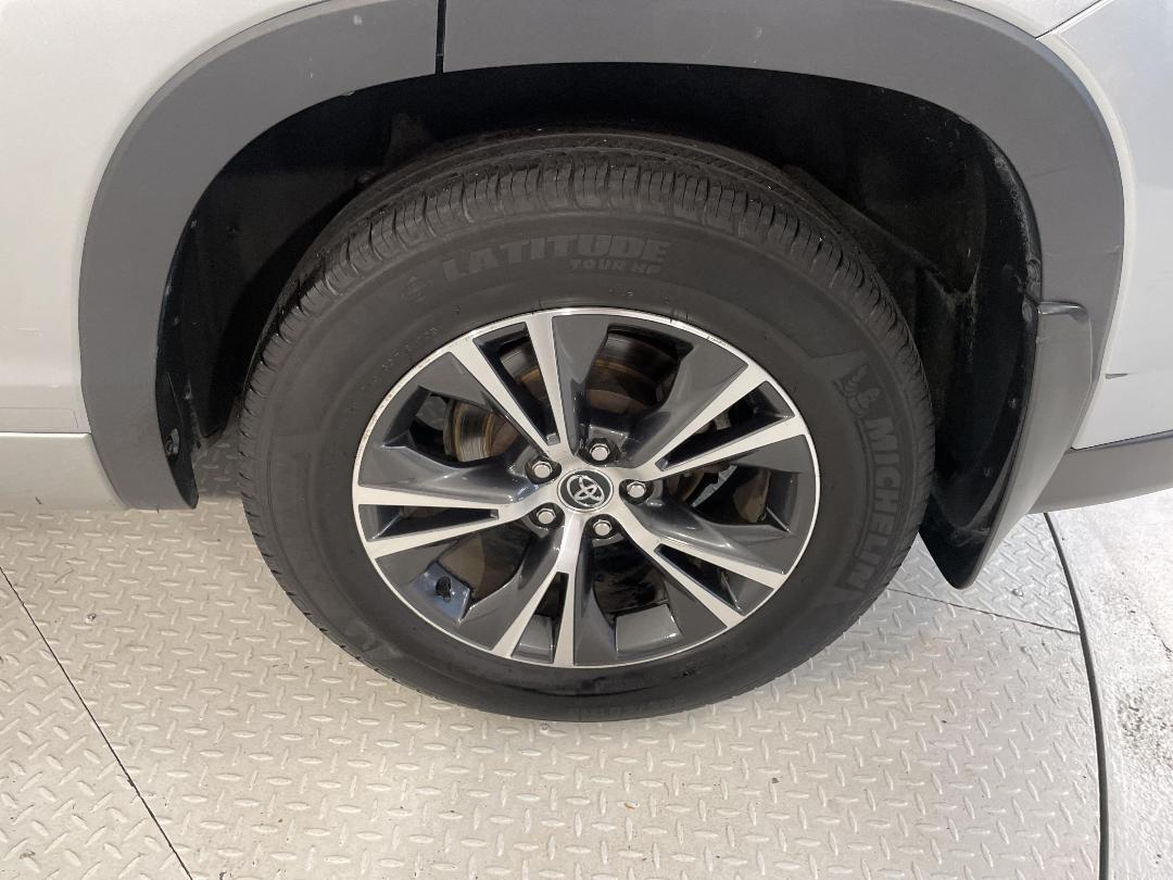 Photo '11' of Toyota Highlander