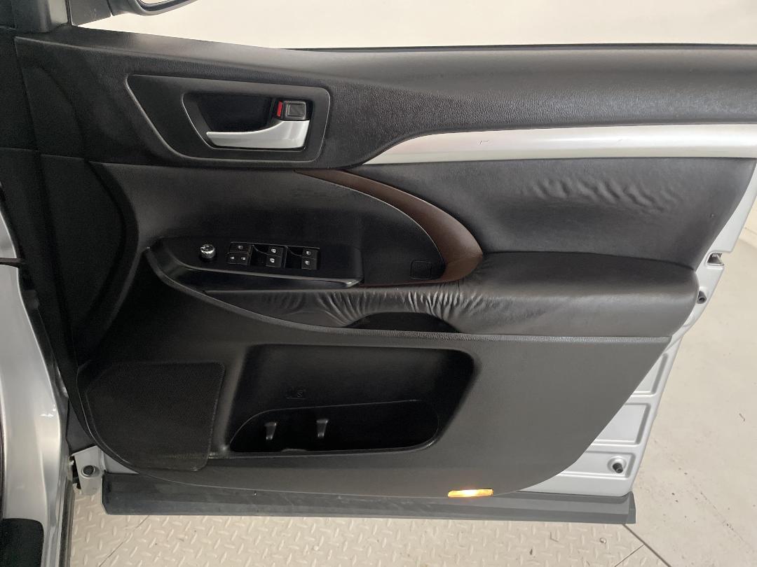 Photo '15' of Toyota Highlander