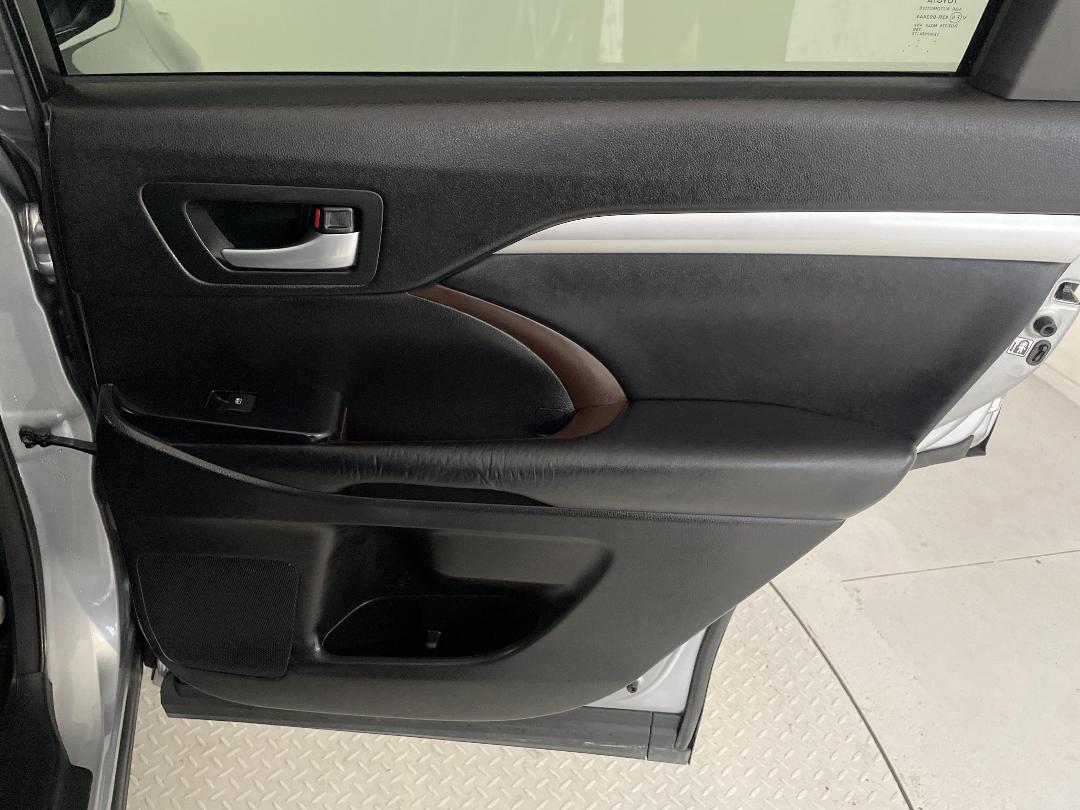 Photo '19' of Toyota Highlander