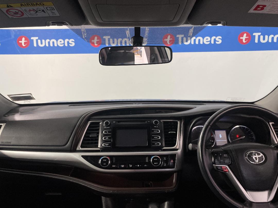 Photo '17' of Toyota Highlander