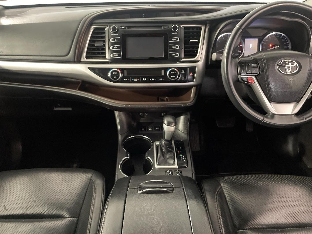Photo '18' of Toyota Highlander