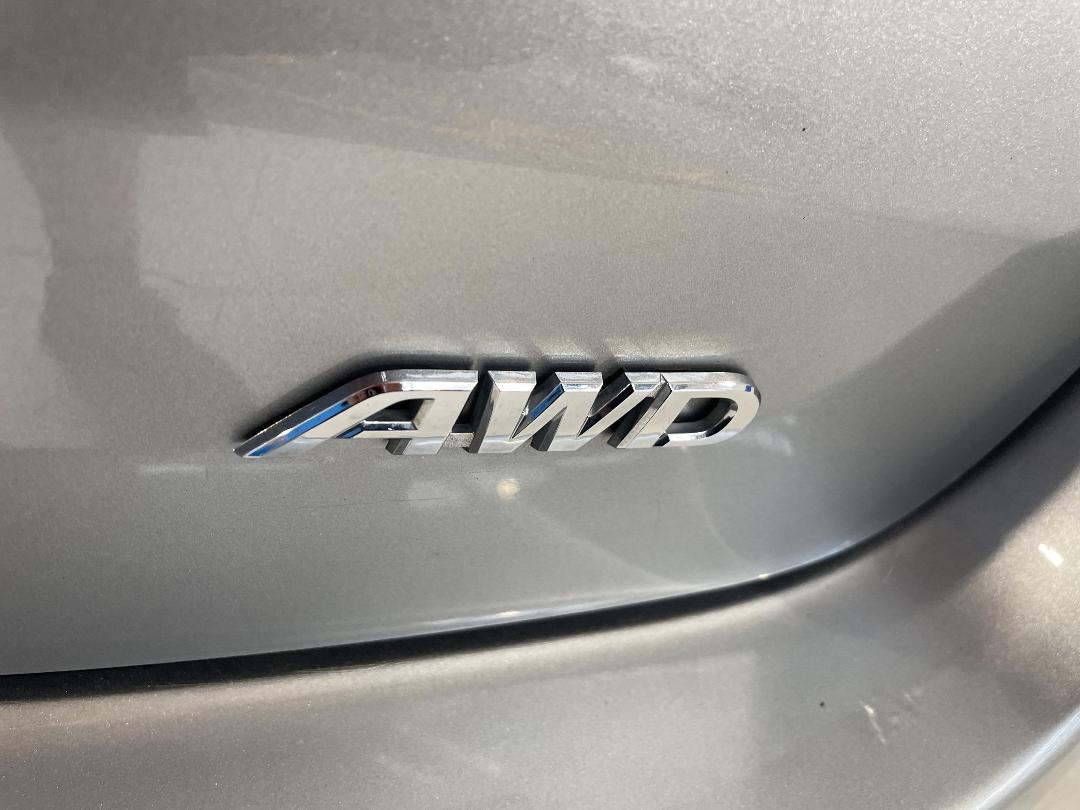 Photo '38' of Toyota Highlander