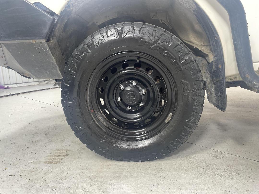 Photo '10' of Toyota Hilux Photo '10' of Toyota Hilux