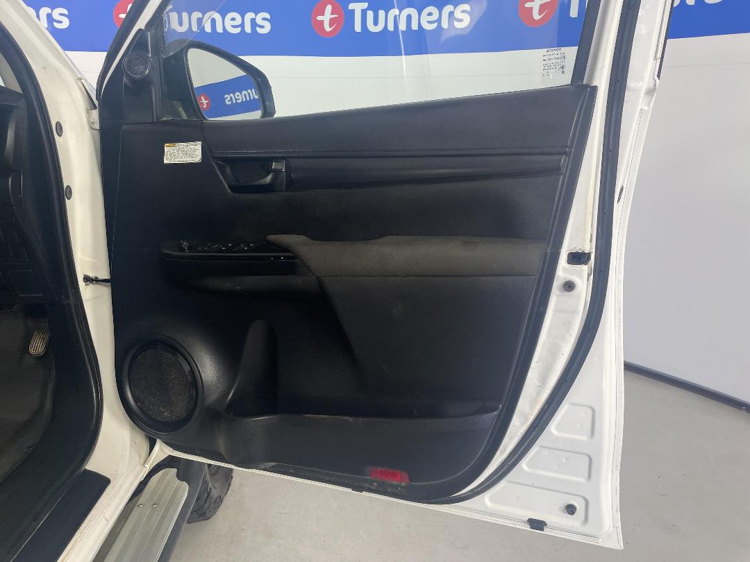 Photo '15' of Toyota Hilux Photo '15' of Toyota Hilux