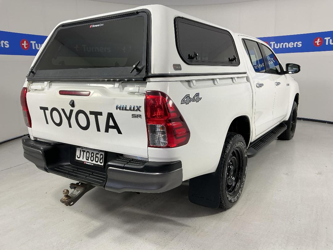 Photo '7' of Toyota Hilux