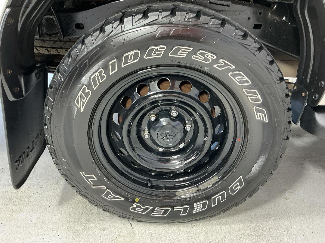 Photo '12' of Toyota Hilux