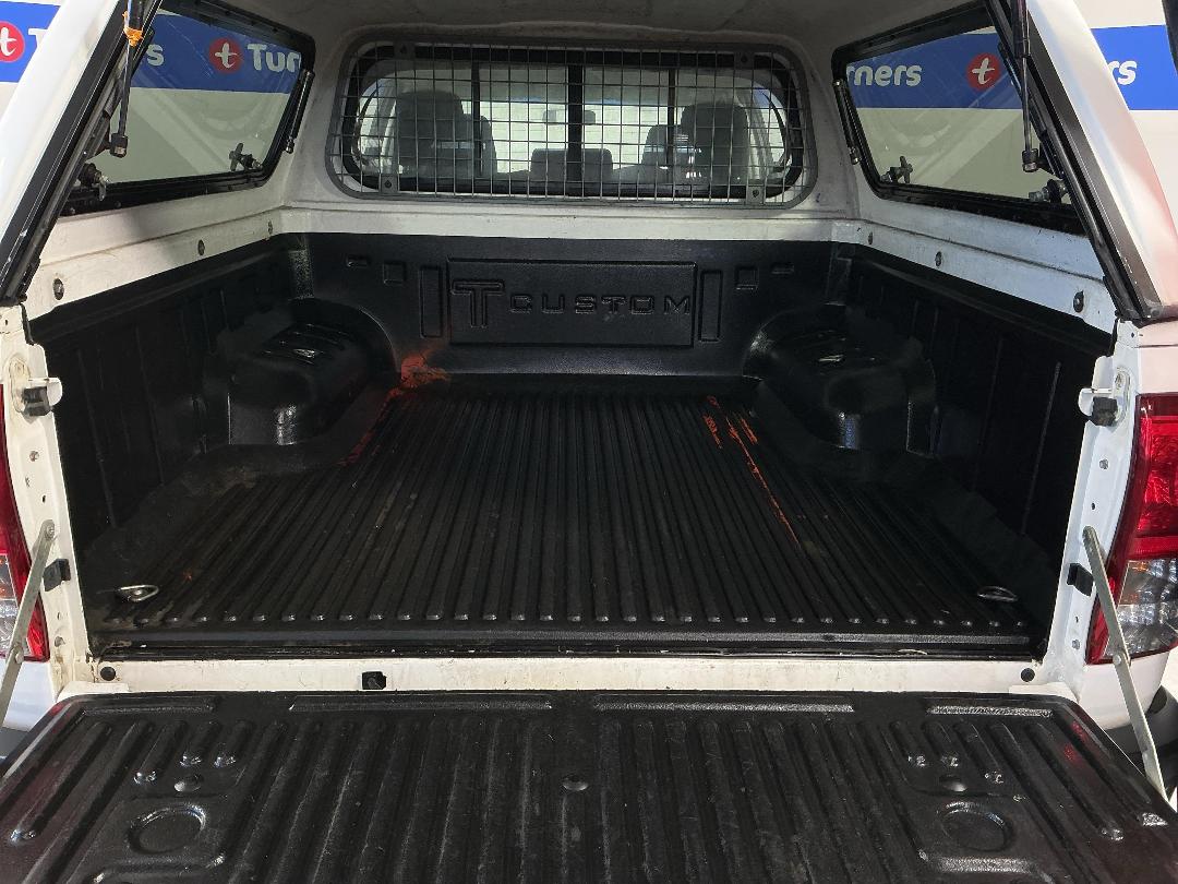 Photo '14' of Toyota Hilux