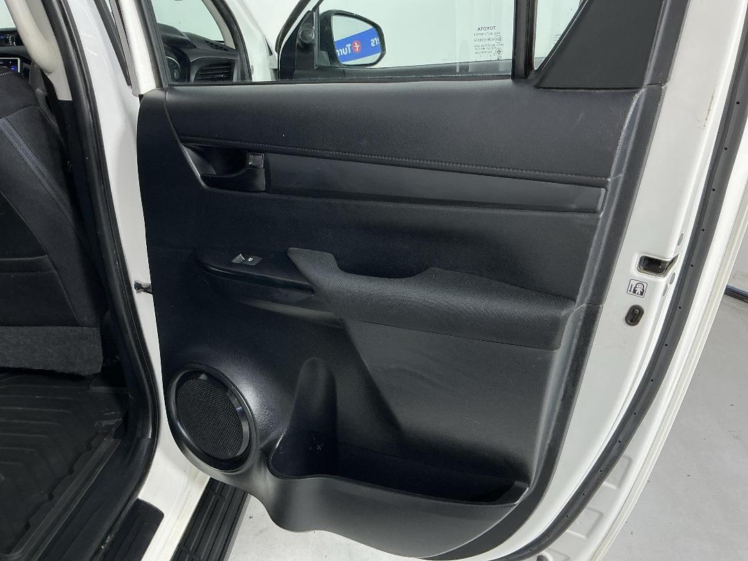 Photo '19' of Toyota Hilux