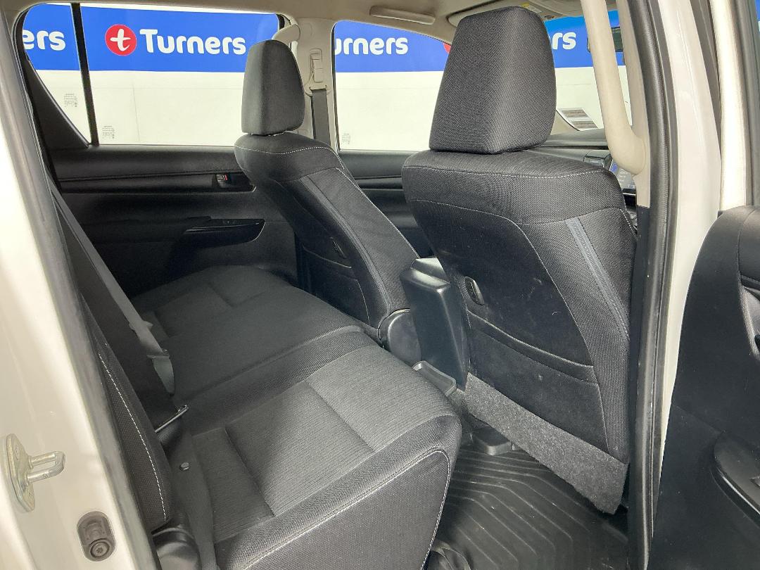 Photo '20' of Toyota Hilux