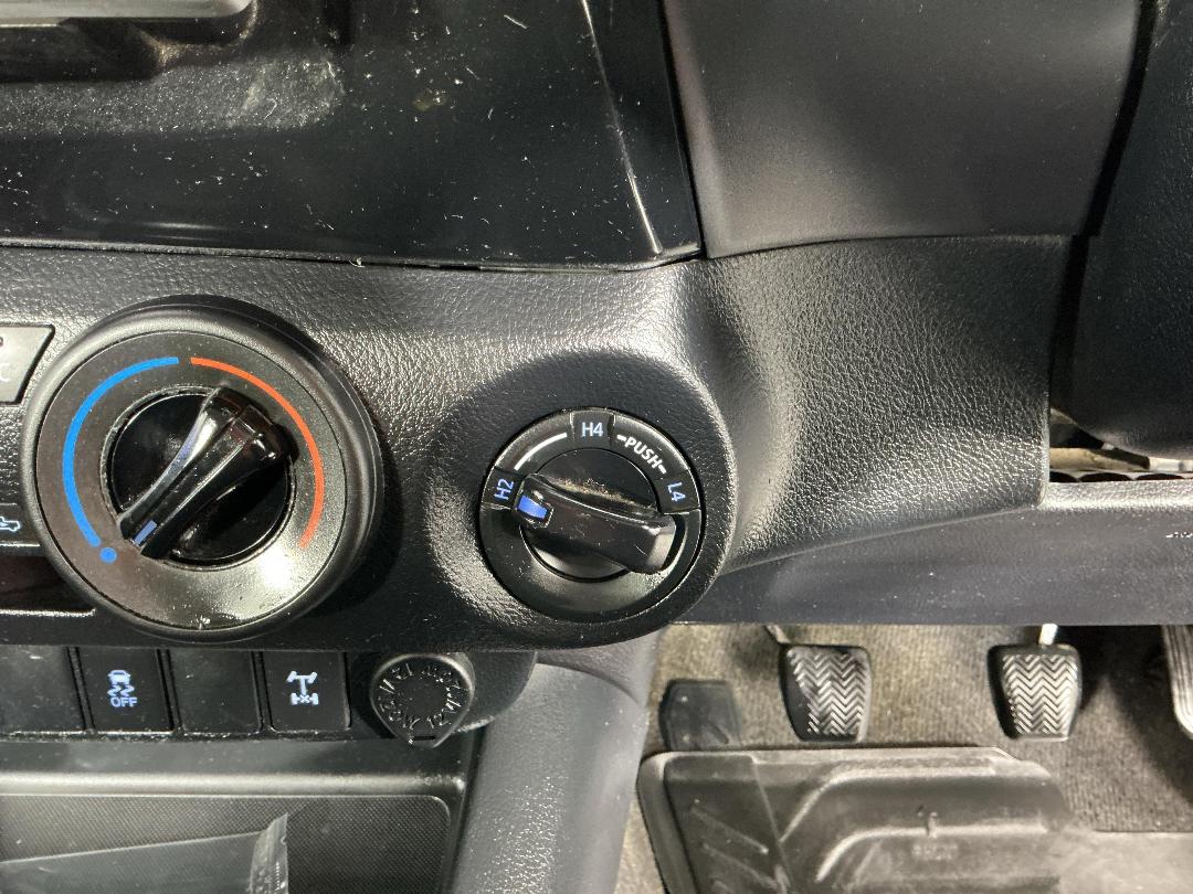 Photo '23' of Toyota Hilux