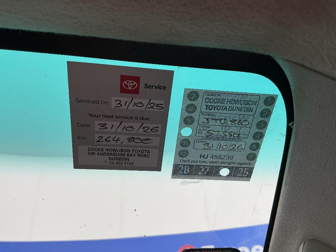 Photo '26' of Toyota Hilux