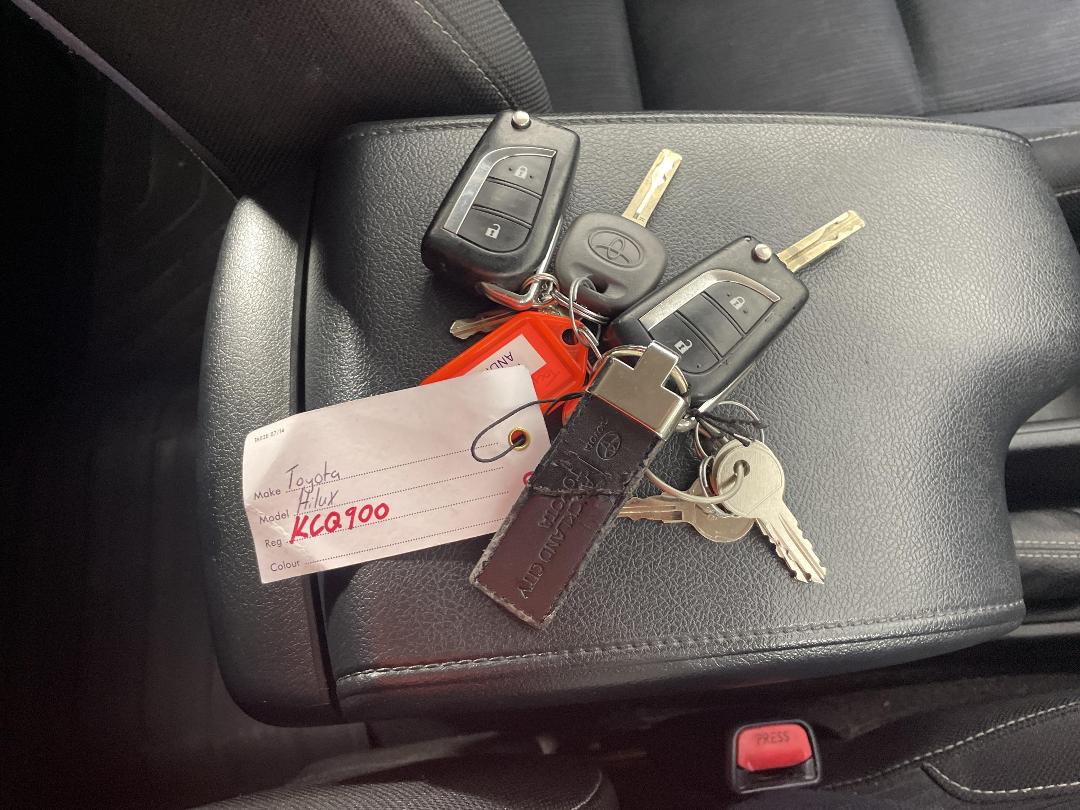 Photo '22' of Toyota Hilux