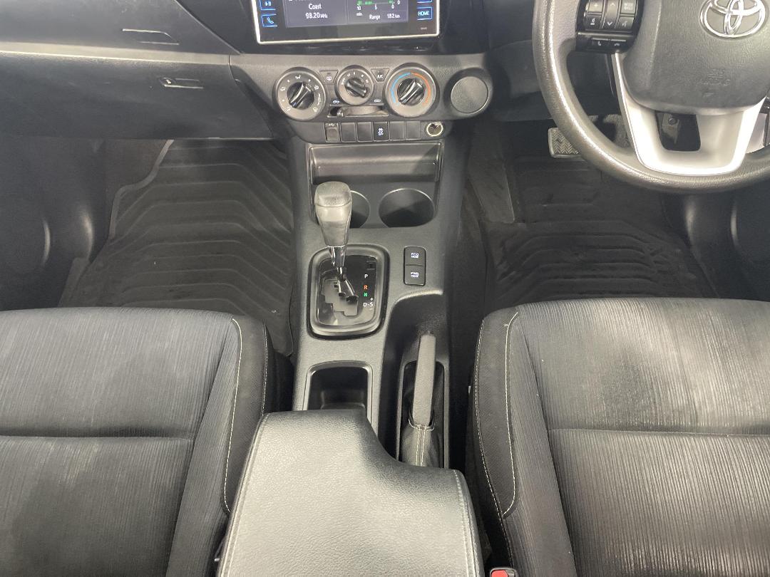 Photo '18' of Toyota Hilux