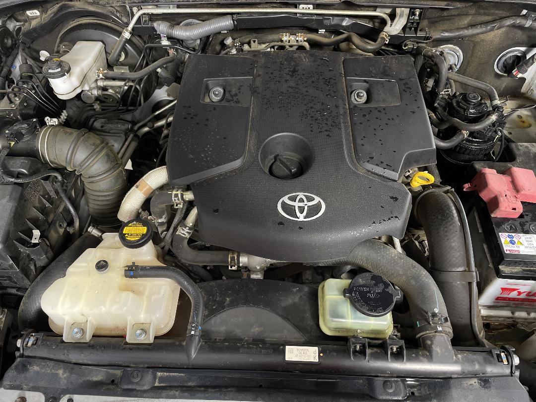 Photo '11' of Toyota Hilux SR5 TD DC