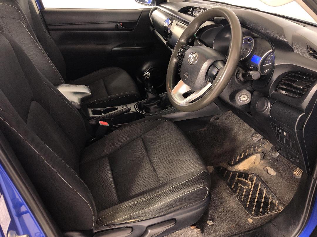 Photo '16' of Toyota Hilux