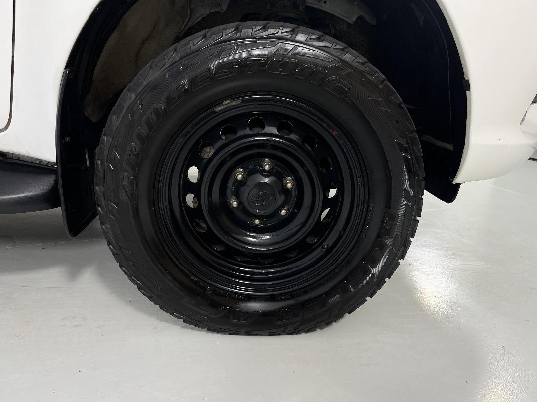 Photo '9' of Toyota Hilux