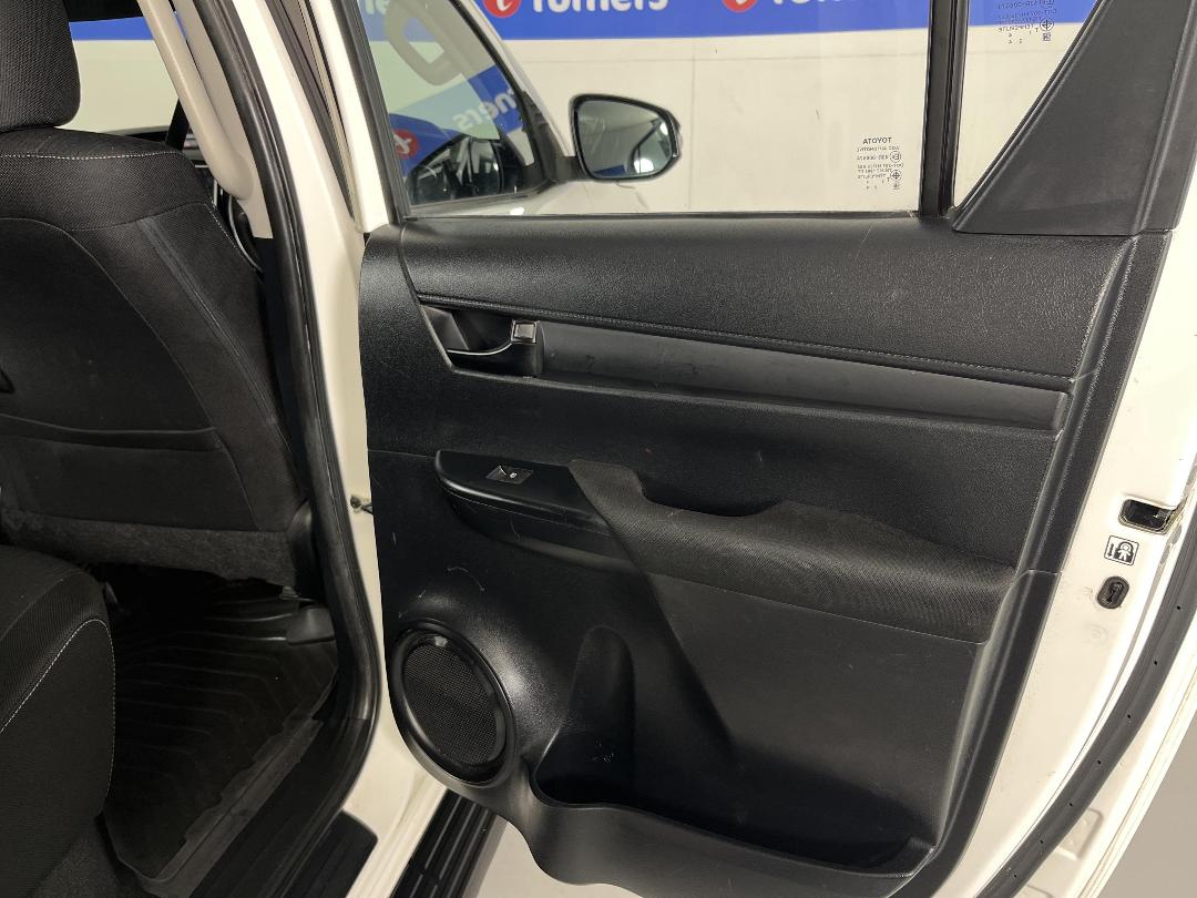 Photo '19' of Toyota Hilux