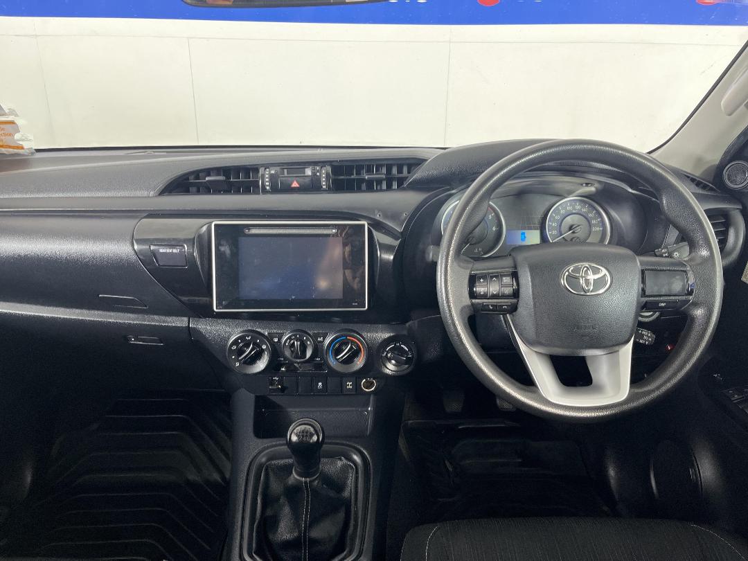 Photo '17' of Toyota Hilux