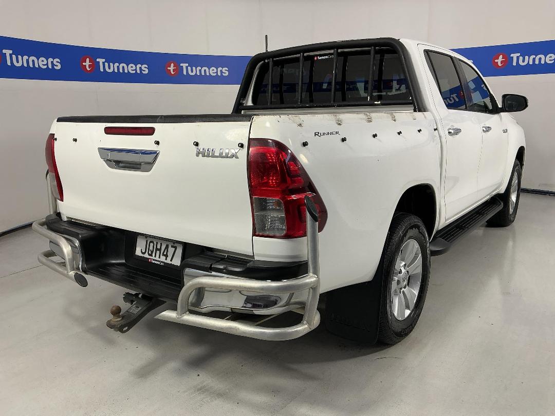 Photo '7' of Toyota Hilux Photo '7' of Toyota Hilux