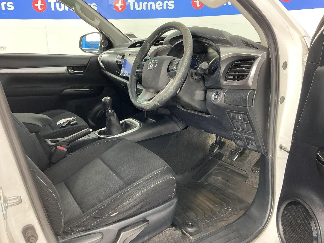 Photo '16' of Toyota Hilux Photo '16' of Toyota Hilux