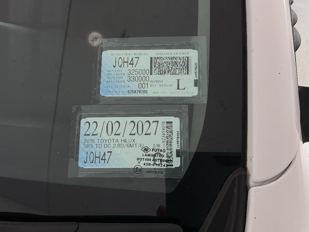 Photo '27' of Toyota Hilux Photo '27' of Toyota Hilux