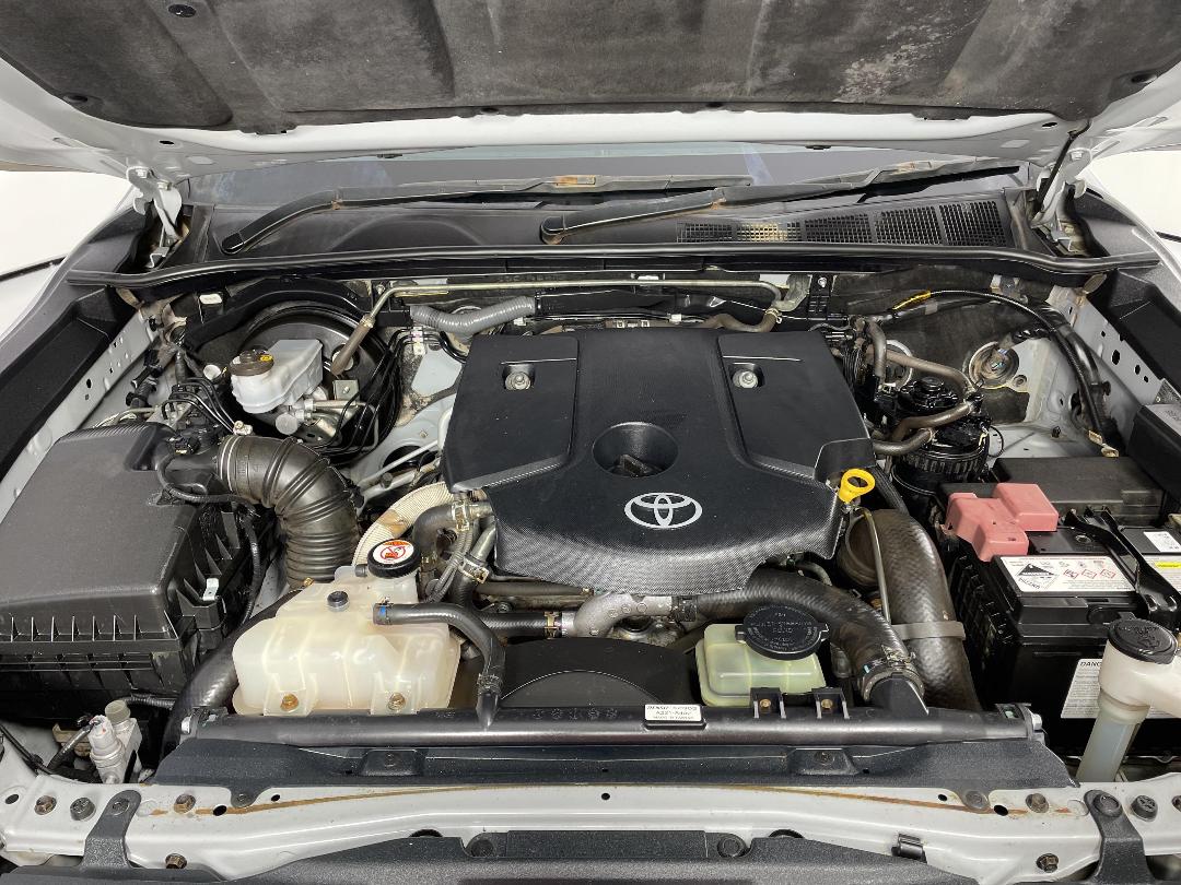 Photo '13' of Toyota Hilux