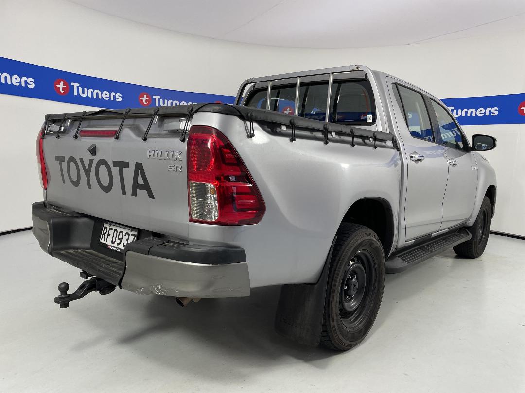 Photo '7' of Toyota Hilux
